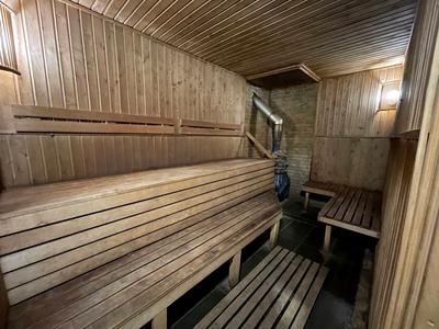 комерційна за адресою Зелена вул., 85