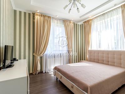 будинок за адресою Космонавтів вул., 32
