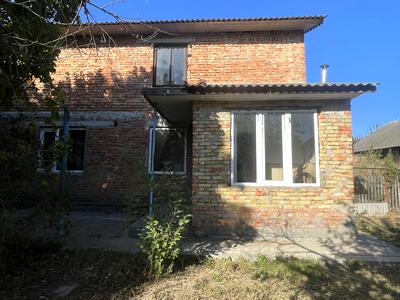 будинок за адресою с. Дубіївка, Польова, 5а