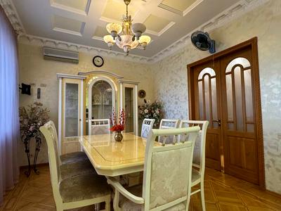 квартира за адресою Довженка вул., 8