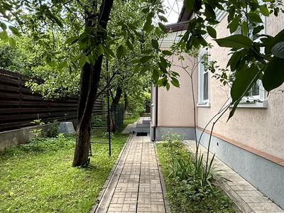 будинок за адресою Степана Чобану вул. (Василя Алексухіна), 11