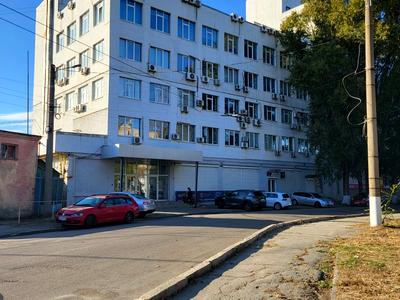 коммерческая по адресу Гончарівський бульв. (Конева), 4