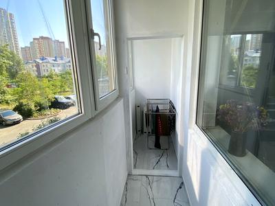 квартира за адресою Дніпровська набережна вул., 19