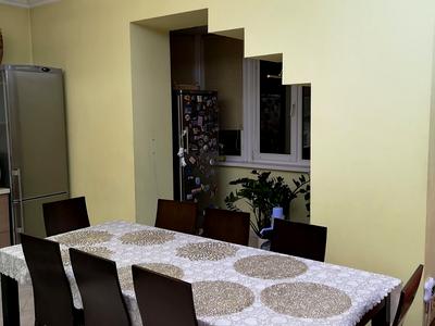 квартира за адресою Анни Ахматової вул., 13-Г