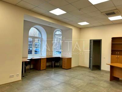 комерційна за адресою Михайла Грушевського вул., 34/1