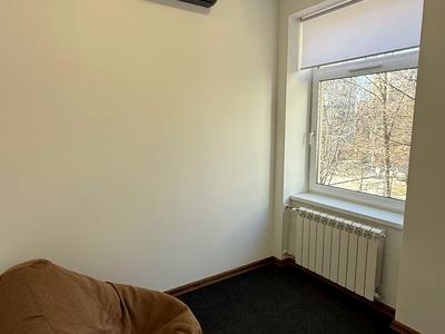 комерційна за адресою Петлюрі Симона, 37а