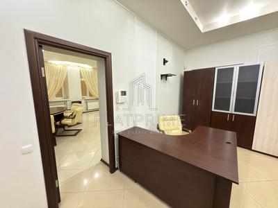 квартира за адресою Шовковична вул., 18