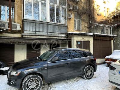 комерційна за адресою Костельна вул., 6