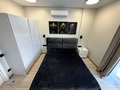 квартира за адресою Салютна вул., 2к6