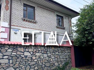 будинок за адресою Каштанова вул., 8