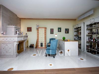 будинок за адресою Строителей, 8