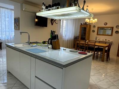 квартира за адресою Кленова вул., 2а
