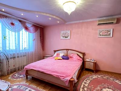 будинок за адресою Бориса Лятошинського вул. (230-ї Стрілецької Дивізії)