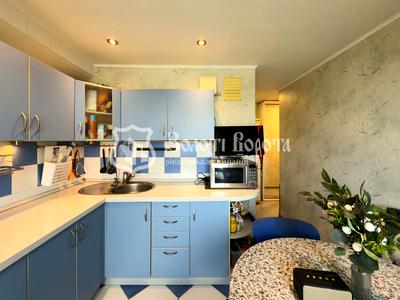 квартира за адресою Автозаводська вул., 25