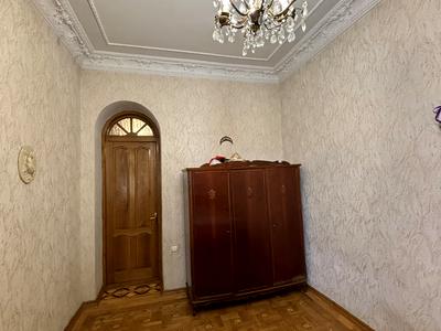квартира за адресою Пастера вул., 10