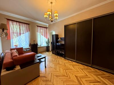 квартира за адресою Шота Руставелі вул., 40