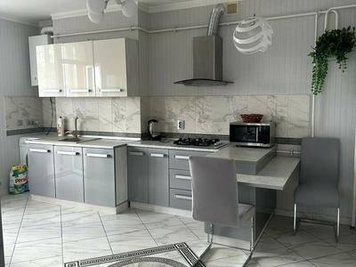 квартира за адресою Червоної Калини просп., 10