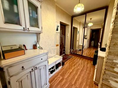 квартира за адресою Метрологічна вул., 113