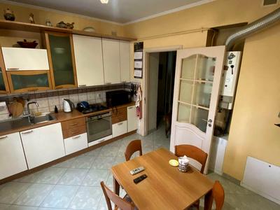 квартира за адресою Ніщинського П., 6