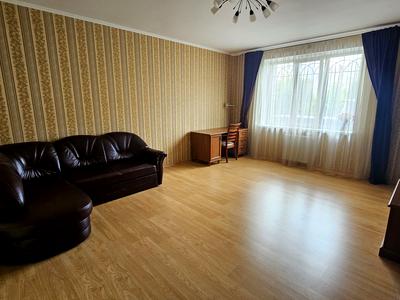 квартира за адресою Зодчих вул., 16