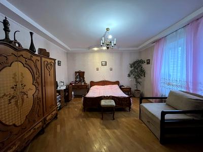 квартира за адресою Братства Тарасівців вул. (Декабристів), 12/37