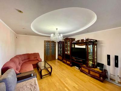 квартира по адресу Червоной Калины просп. (Владимира Маяковского), 72