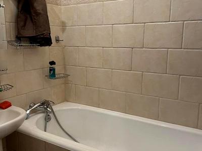квартира за адресою Космонавтів вул., 64а