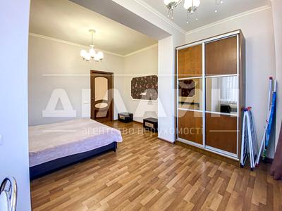 квартира по адресу Розваги ул., 27
