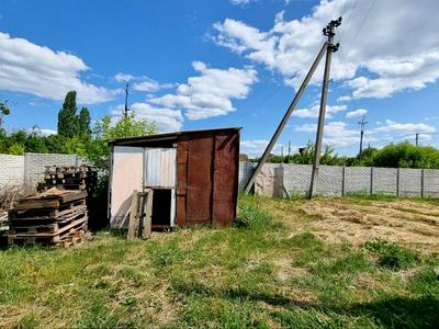 комерційна за адресою смт. Нова Водолага, Грушевського, 1