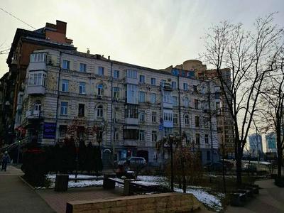 комерційна за адресою Січових Стрільців вул. (Артема), 81