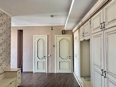 квартира за адресою Київ, Дніпровська набережна вул., 19-В