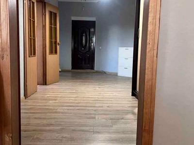 квартира за адресою Саперно-Слобідська вул., 8