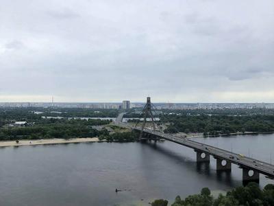 комерційна за адресою Оболонська набережна вул., 1