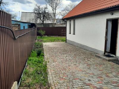 дом по адресу п. Усатово, Комарова, 222