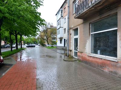 комерційна за адресою Бельведерська вул., 61