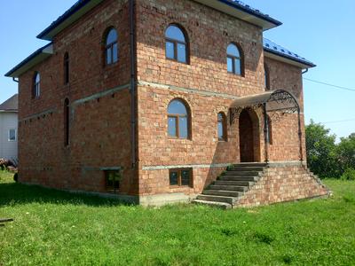 будинок за адресою Головна