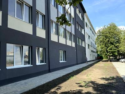 квартира по адресу Парижской Коммуны ул., 4