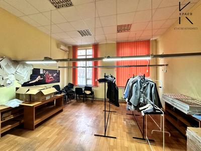 комерційна за адресою Чорновола В'ячеслава, 88