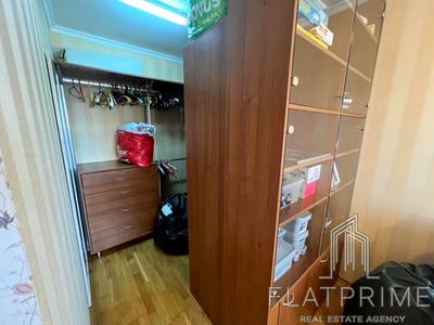 квартира за адресою Дмитра Чижевського вул. (Петра Чаадаєва), 2-Б