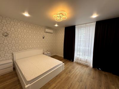 квартира за адресою Віктора Некрасова вул. (Північно-Сирецька), 12-А