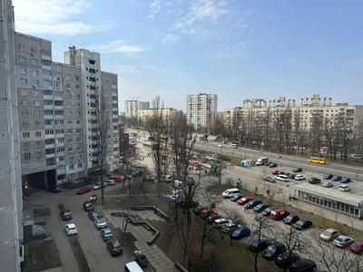 квартира за адресою Академіка Глушкова просп., 23
