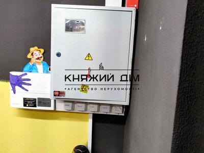 комерційна за адресою Гетьмана Кирила Розумовського вул. (Миколи Краснова), 17