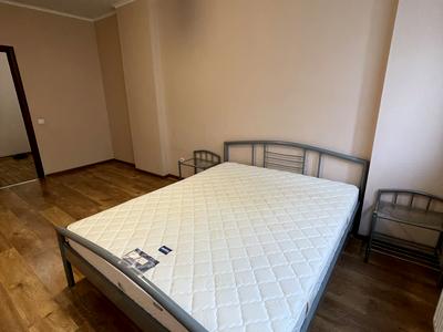 квартира за адресою Сім'ї Кульженків вул. (Петра Дегтяренка), 33