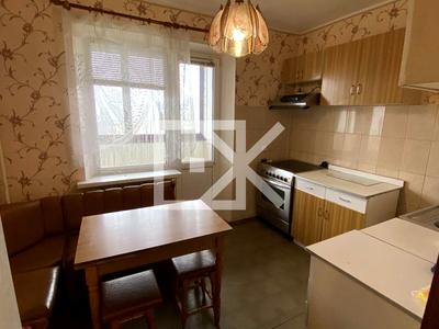 квартира за адресою Лариси Руденко вул., 5