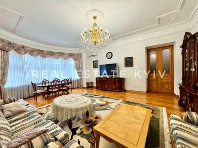 квартира за адресою Десятинна вул., 10