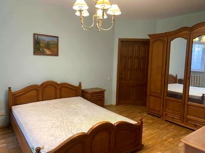 квартира за адресою Саперно-Слобідська вул., 8