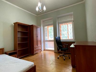 квартира за адресою Обсерваторна вул., 10