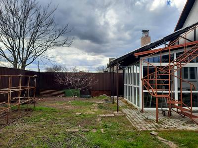 дом по адресу п. Усатово, Комарова, 222