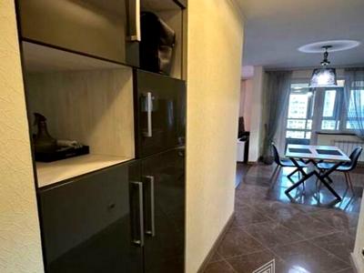 квартира за адресою Патріарха Мстислава Скрипника вул., 40