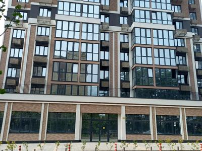 комерційна за адресою Васильківська вул., 37